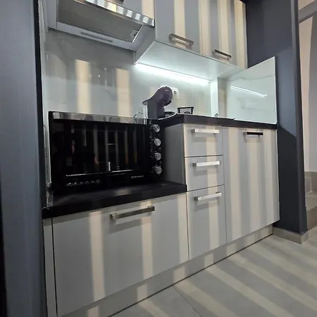 Gpx Clr - Liberty Duplex - Parking Apartment *