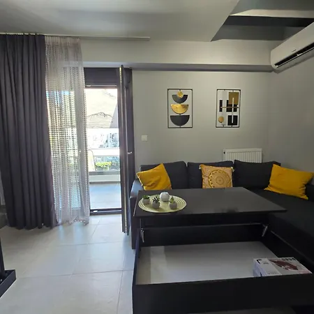 Gpx Clr - Liberty Duplex - Parking Appartement Larissa