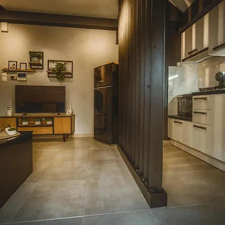 Gpx Clr - Liberty Duplex - Parking Apartment *