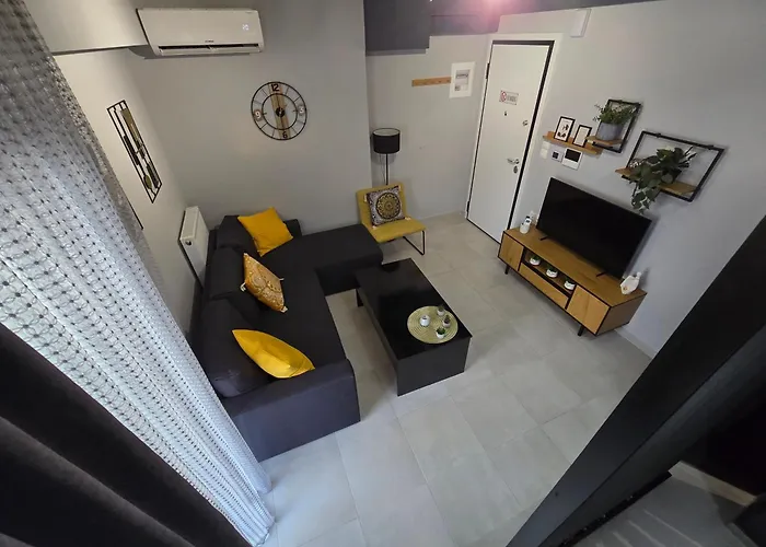 Gpx Clr - Liberty Duplex - Parking Apartment Larissa