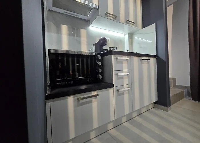 Gpx Clr - Liberty Duplex - Parking Apartment *